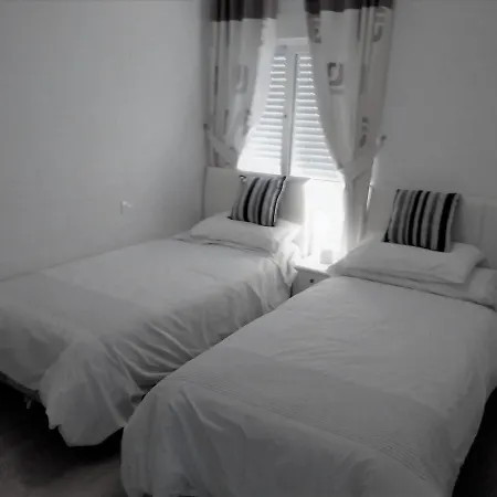 Duquesa Apartment *